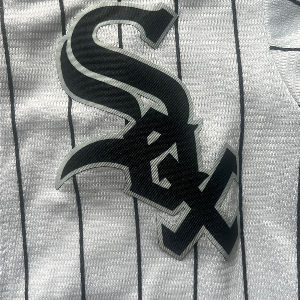 Nike Kids White Pinstripe Chicago White Sox Jersey - Picture 3 of 4